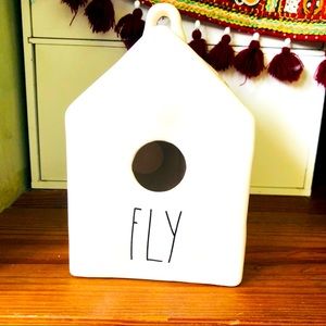 Rae Dunn FLY Bird bank House 2019 by Magenta - NEW. Condition is New.